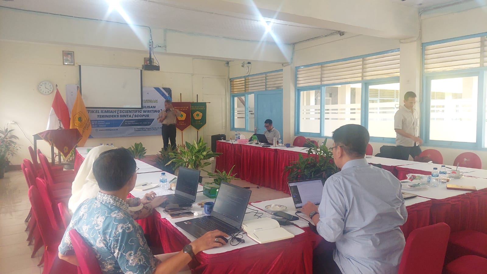 BinTek Penulisan Jurnal Ilmiah melalui metode IA